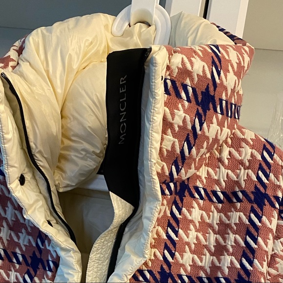 Moncler Down Jacket - Picture 10 of 10